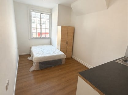 Studio Flat, London Road, CR0
