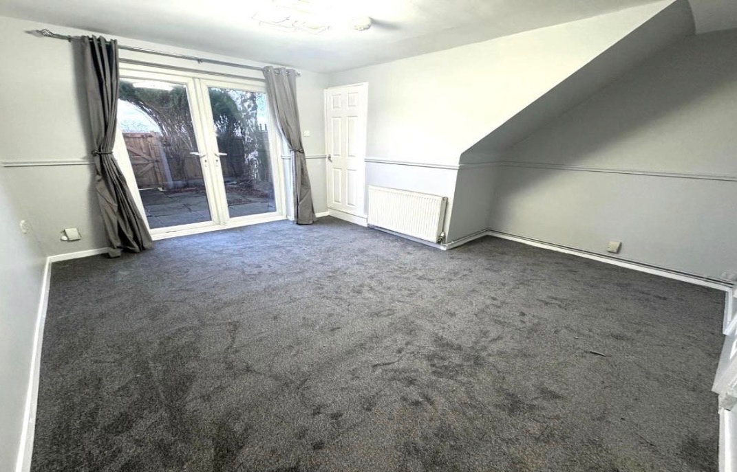 2 Bed Semi-Detached House, Rushmere Walk, NG5