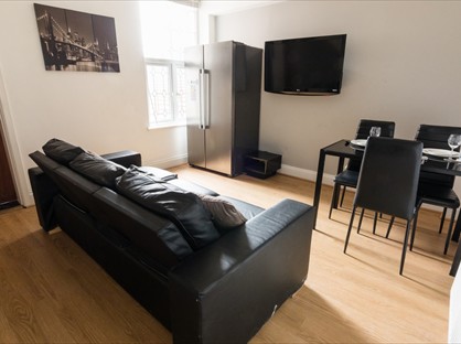 Room in a Shared House, Dallow Road, LU1