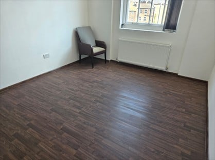 1 Bed Flat, Bute St, LU1