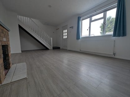 3 Bed Semi-Detached House, Wentworth Road, CV22