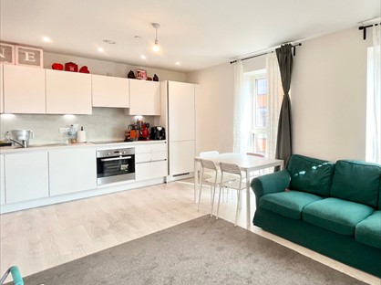 2 Bed Flat, Tabbard Apartments, W3