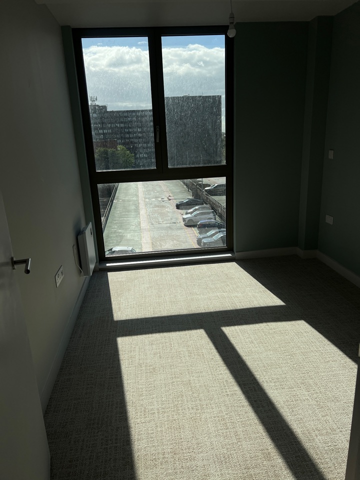 2 Bed Flat, Botanical Gardens, M16 photo 4