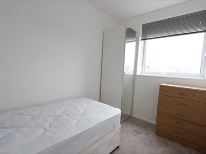 2 bed flat/apartment for rent in 2 Bed Flat, Glenhurst Road, N12