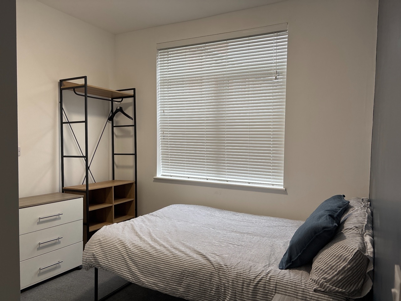 Room in a Shared House, Crown Street, DE22
