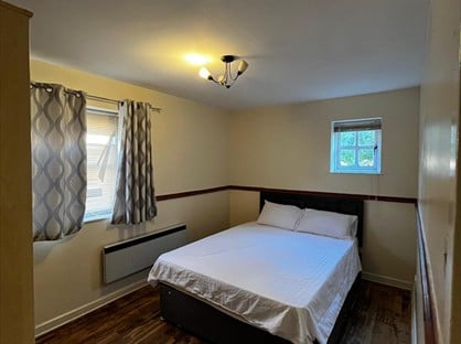 1 Bed Flat, Athol Square, E14