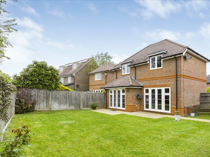 3 Bed Detached House, Farmers Place, SL9