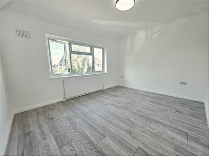 5 bed room for rent in Room in a Shared House, Bransgrove Road, HA8