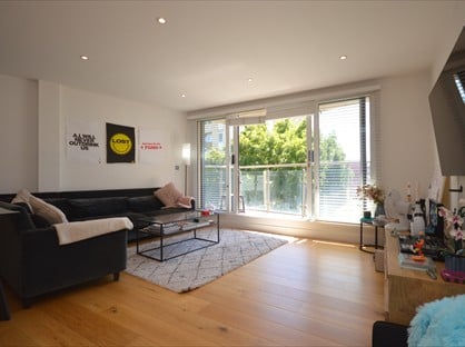 2 Bed Flat, Gateway House, E1