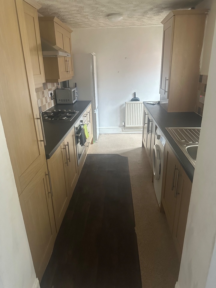 2 Bed Terraced House, Haddon St, M6 photo 5