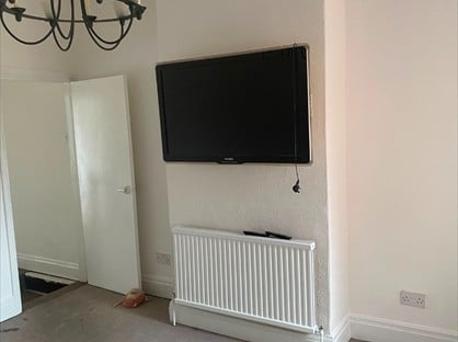 3 Bed Terraced House, Rhodes St, WF10