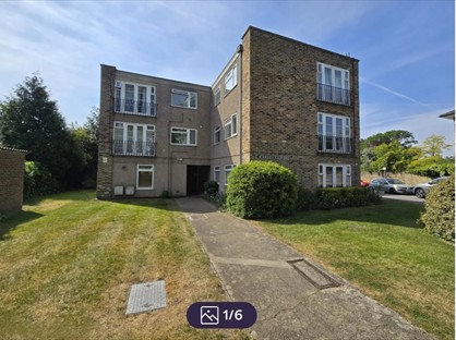 Studio Flat, Tiptree Drive, EN2