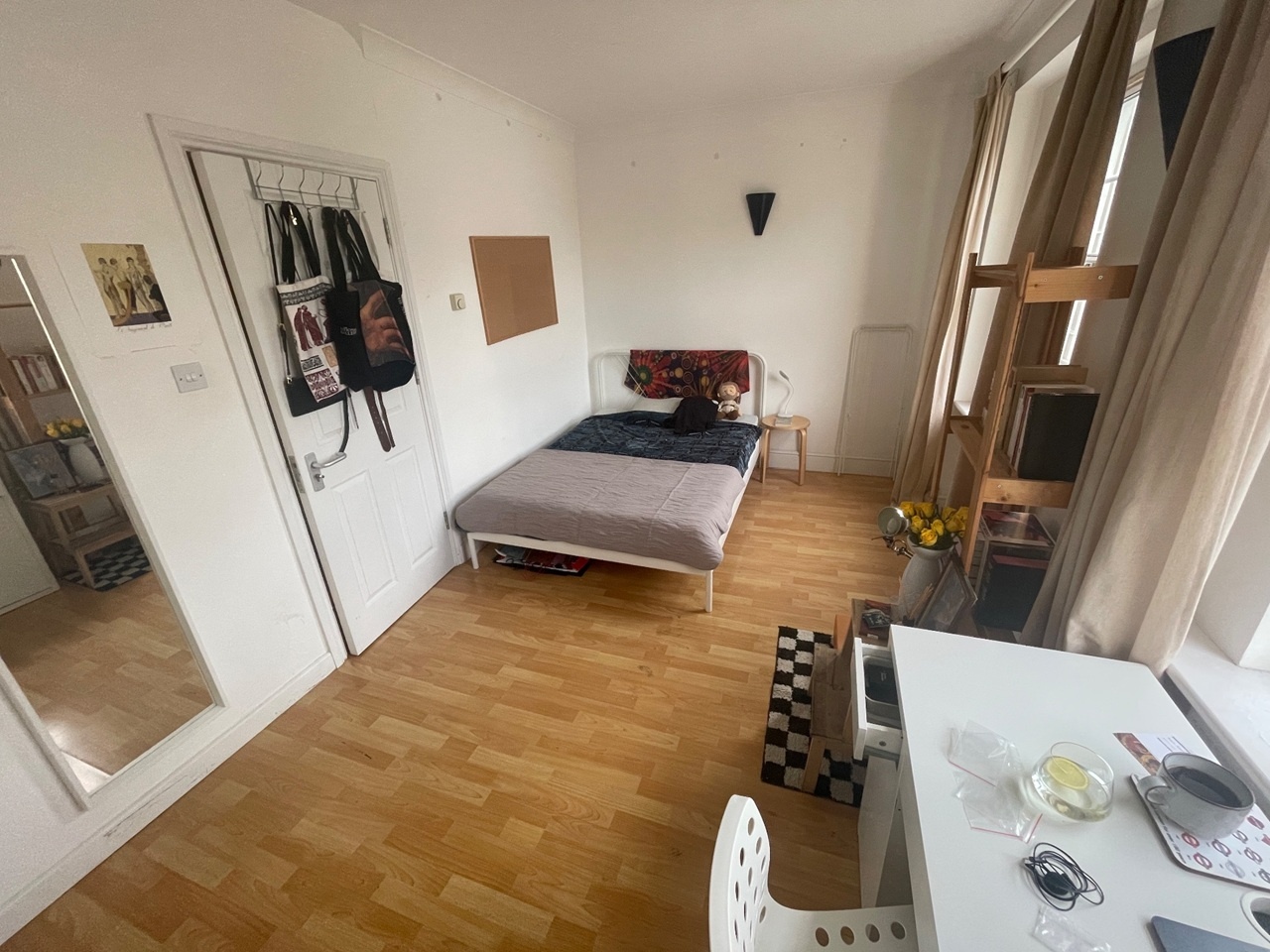2 Bed Flat, Drummond Street, NW1 photo 3