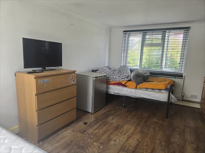 Room in a Shared House, Lyncroft Gardens, TW3