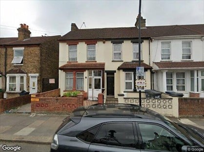 Studio Flat, Sussex Road, UB2