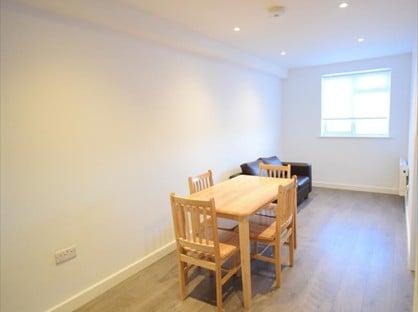 1 bed flat/apartment for rent in 1 Bed Flat, Brent St, NW4