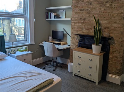 Room in a Shared Flat, Church Road, E10