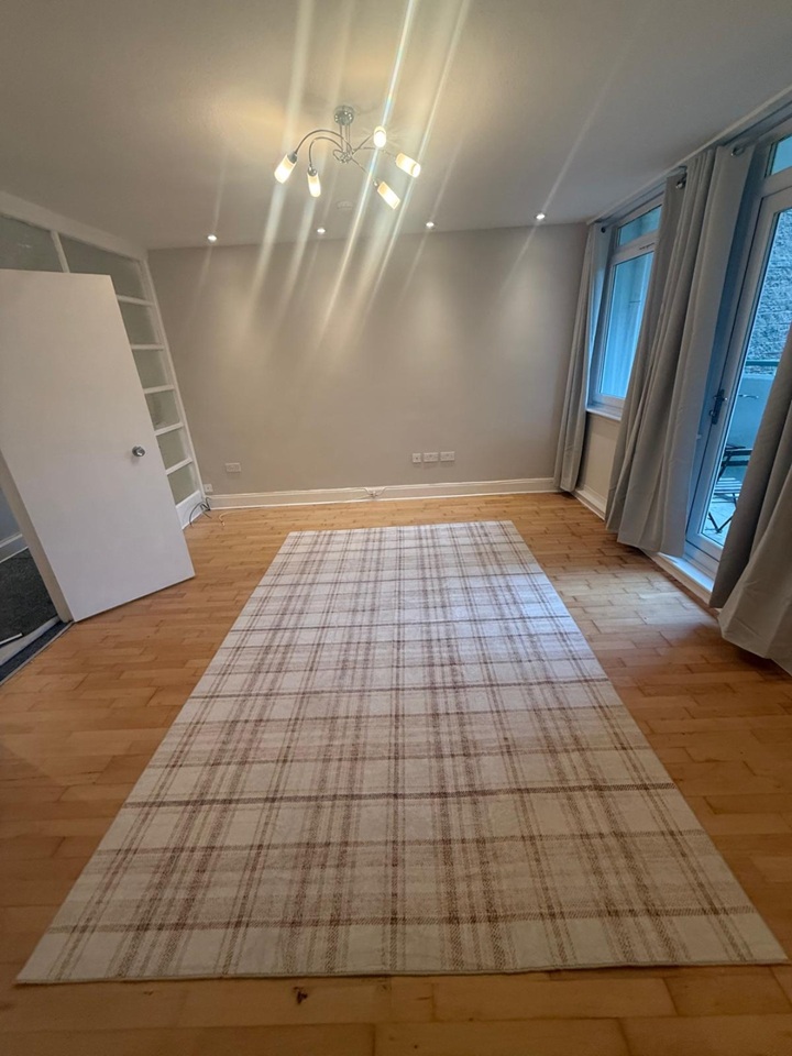 3 Bed Flat, Merchiston Gardens, EH10 photo 4