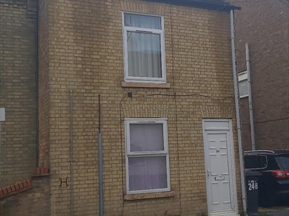 1 Bed Flat, Glenton St, PE1