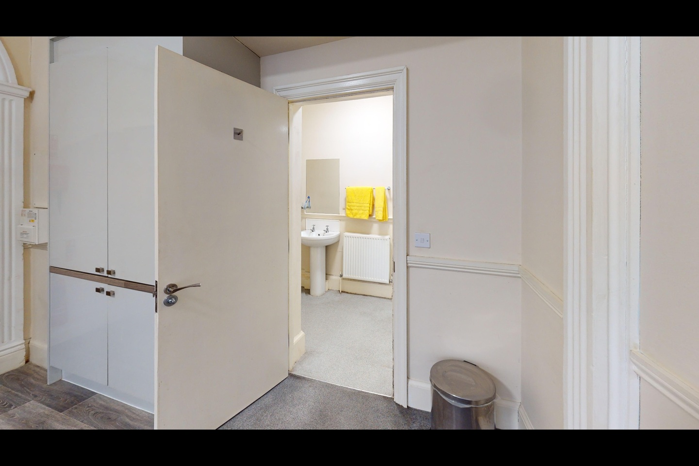 Studio Flat, Cornwall St, B3 photo 5