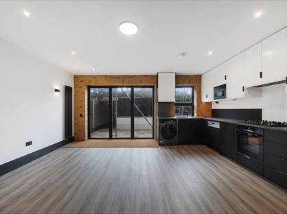 3 Bed Flat, Fir Tree Road, SM7