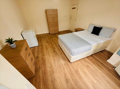 Room in a Shared Flat, Paddock Road, NW2
