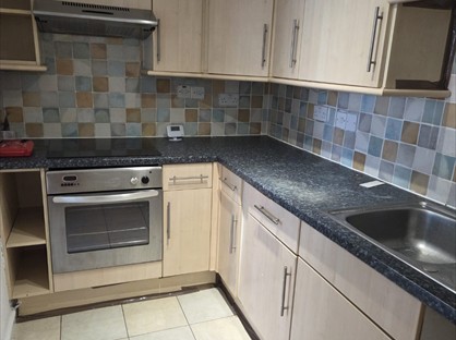 3 Bed Flat, Martin Court, PO4