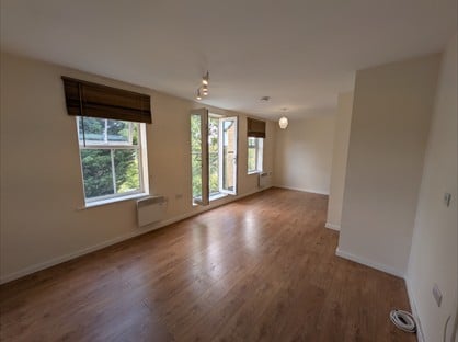 4 Bed Flat, Daniel Hill Mews, S6