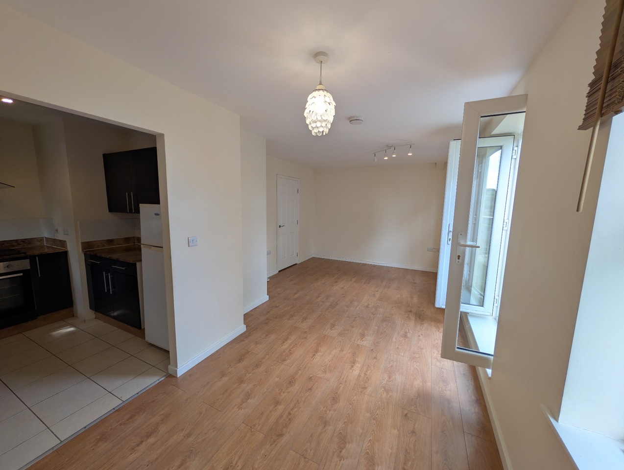 4 Bed Flat, Daniel Hill Mews, S6 photo 2