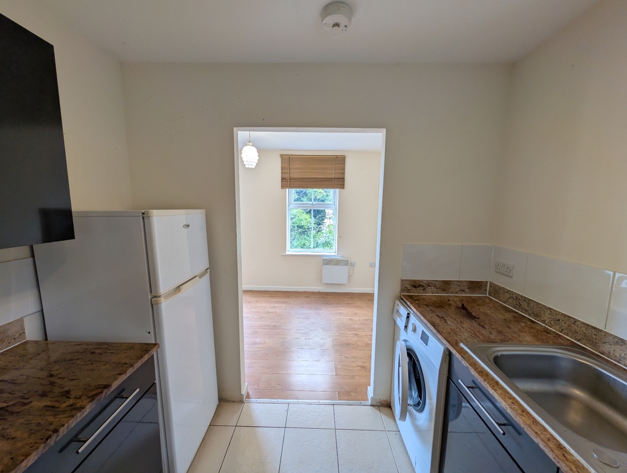 4 Bed Flat, Daniel Hill Mews, S6 photo 4