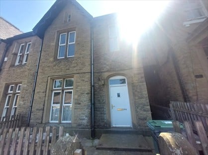 1 Bed Flat, Belmont St, HD1