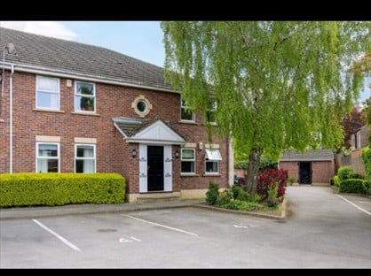 2 Bed Flat, Barbican Mews, YO10