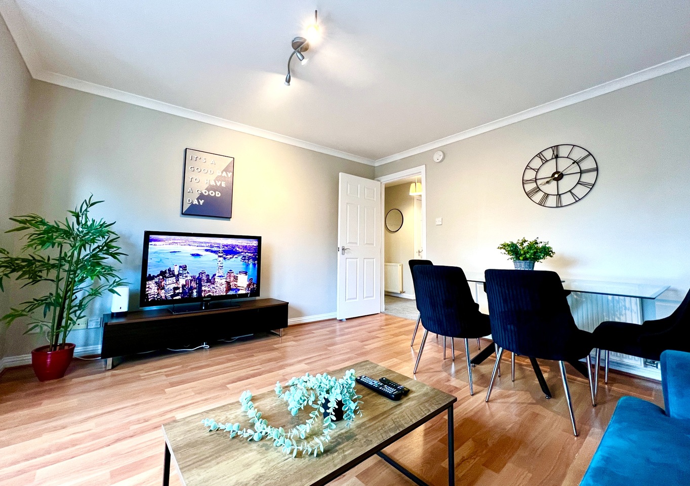 2 Bed Flat, Craighall Road, G4 photo 5