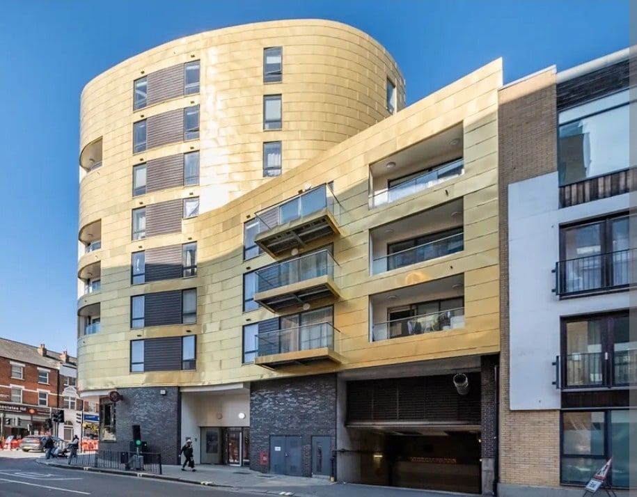 2 Bed Flat, Noko, W10 photo 3