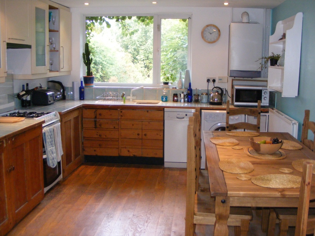 3 Bed End Terrace, Fen Road, CB4 photo 5