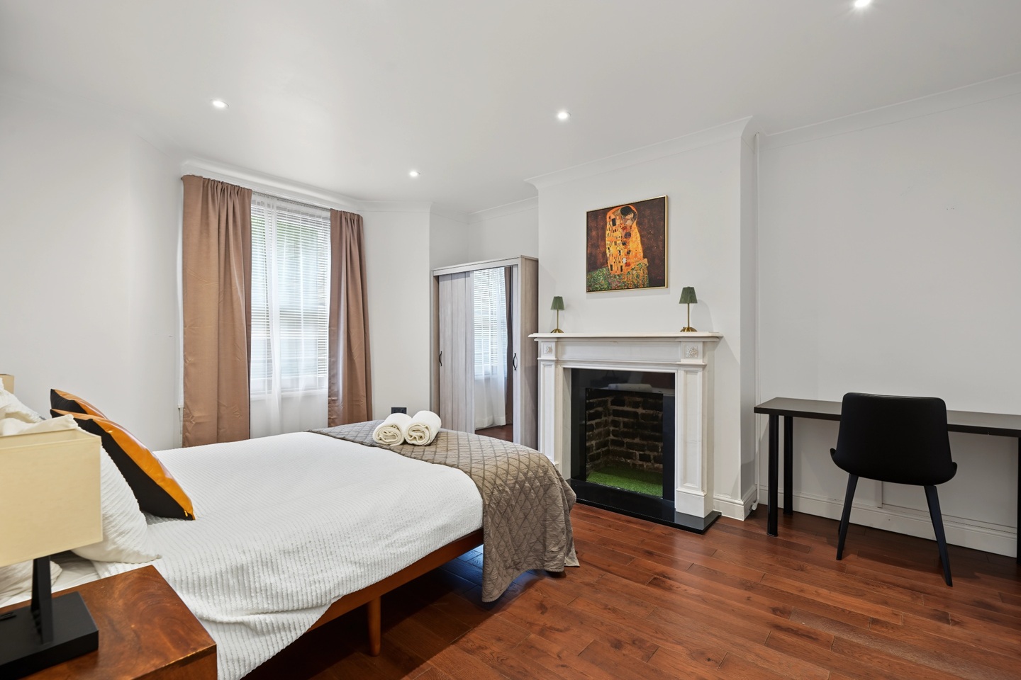 3 Bed Flat, Stock Orchard Crescent, N7 photo 3