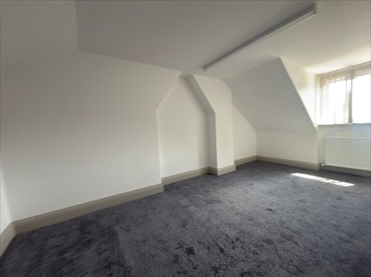 4 Bed Flat, High Road, IG1