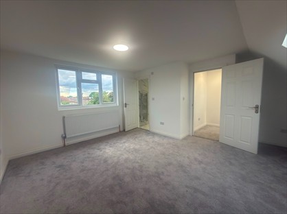4 Bed Terraced House, Mortlake Road, IG1