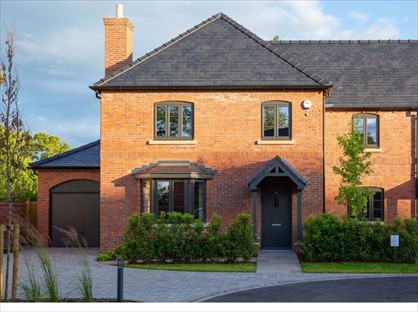 4 Bed Semi-Detached House, Clement Road, CW12