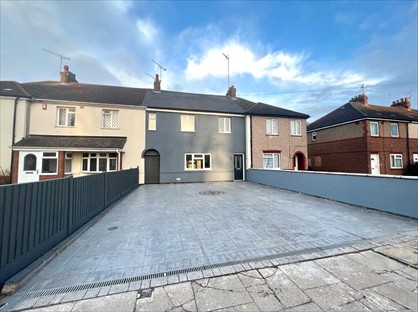 4 Bed Terraced House, Beake Avenue, CV6