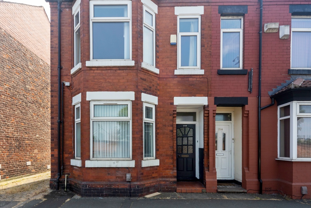 3 Bed Terraced House, Moseley Road, M14