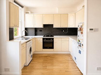 2 bed flat/apartment for rent in 2 Bed Flat, London, SW5