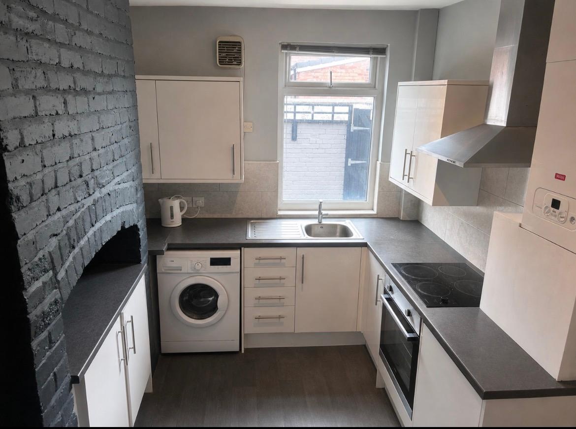 3 Bed Terraced House, Ruskin Avenue, M14