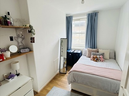 4 bed room for rent in Room in a Shared Flat, Tompion House, EC1V