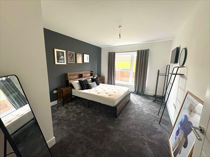 2 Bed Flat, Well Court, DA8