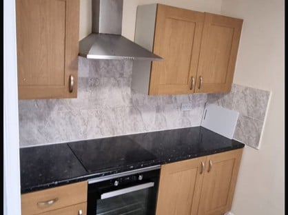3 Bed Terraced House, Oak Road, DA8