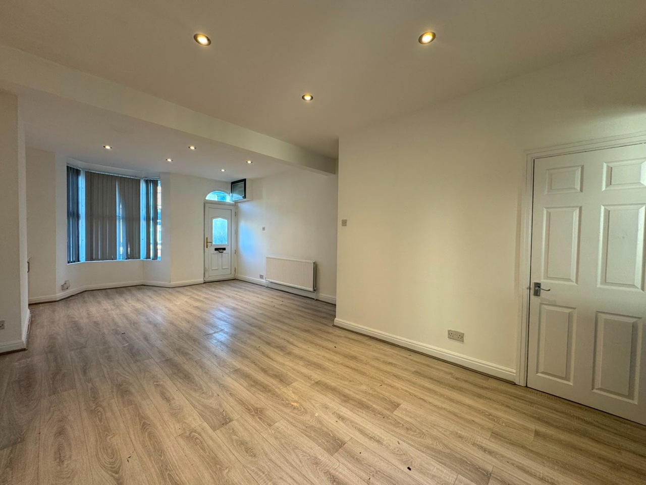 3 Bed Terraced House, Merlin St, L8 photo 2