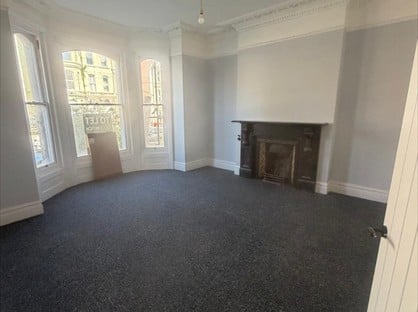 2 Bed Flat, Priory Avenue, TN34