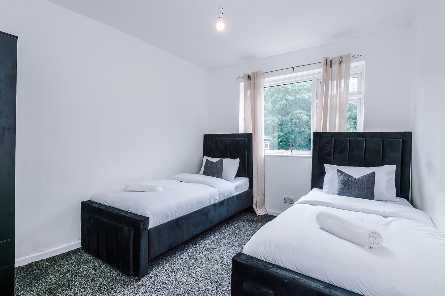 3 Bed Terraced House, Woodlands Road, M8