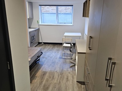 Studio Flat, Dumfries Street, LU1